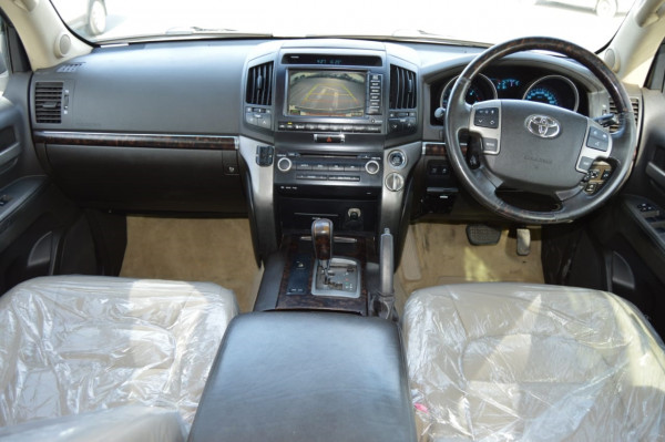 Toyota Land Cruiser 2008/ White RHD Diesel AT SUV 4WD view 12