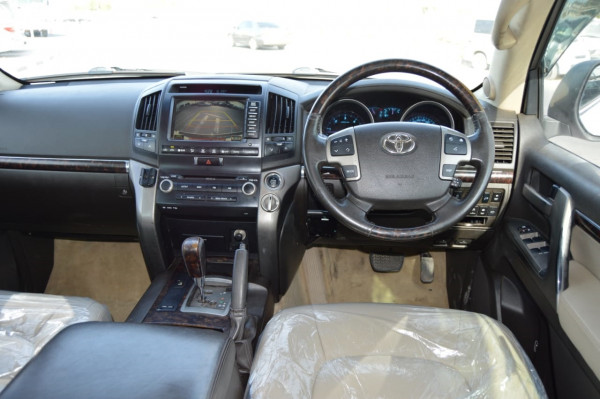 Toyota Land Cruiser 2008/ White RHD Diesel AT SUV 4WD view 19
