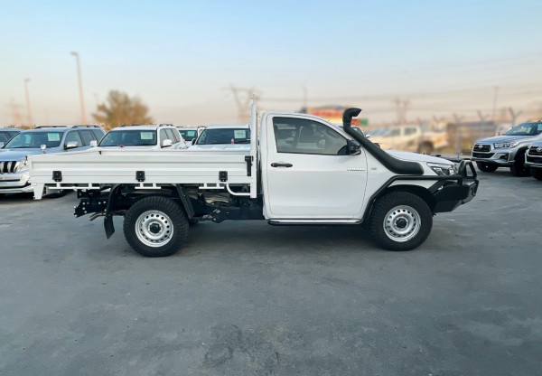 Toyota Hilux 2018  White RHD Diesel MT Pickup 4WD view 2