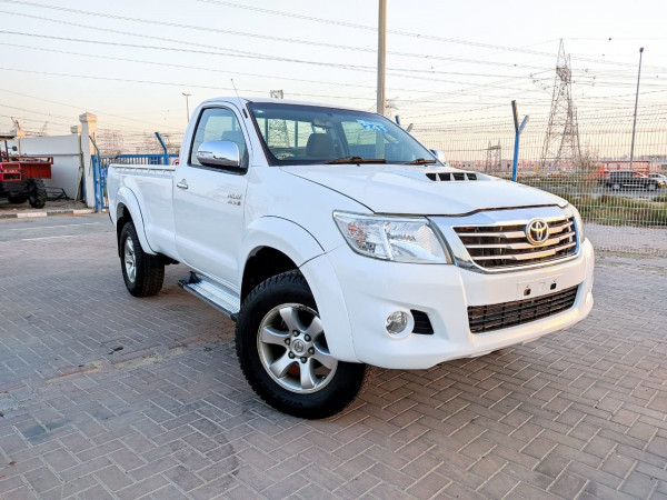 Toyota Hilux 2012  White RHD Diesel MT Pickup 4WD view 2