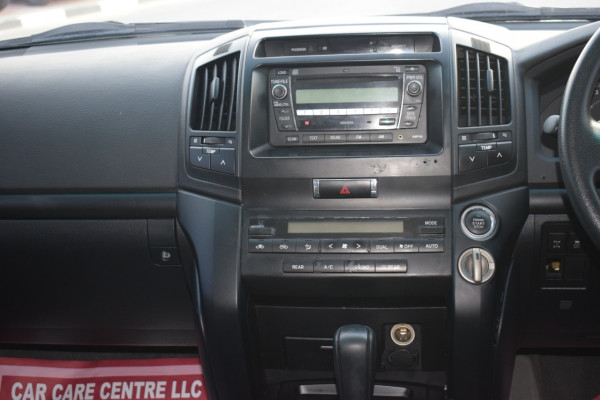 Toyota Land Cruiser 2008  Grey RHD Petrol AT SUV 4WD view 3