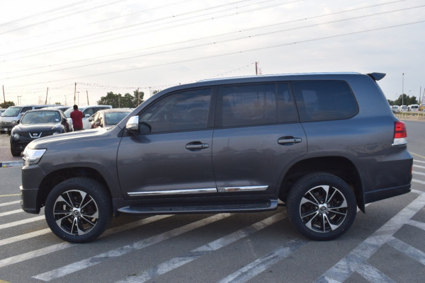 Toyota Land Cruiser 2008  Grey RHD Petrol AT SUV 4WD view 9