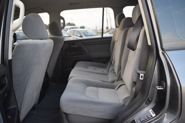 Toyota Land Cruiser 2008  Grey RHD Petrol AT SUV 4WD view 11