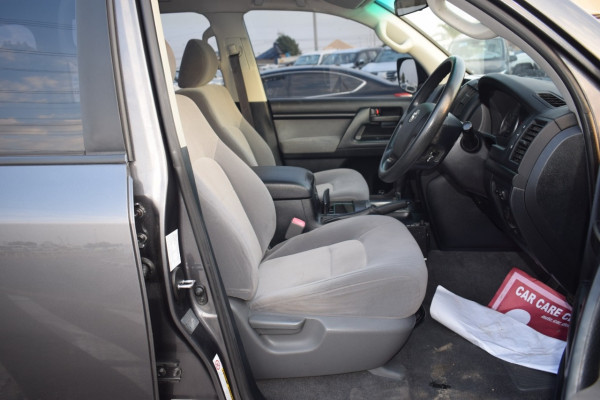 Toyota Land Cruiser 2008  Grey RHD Petrol AT SUV 4WD view 15