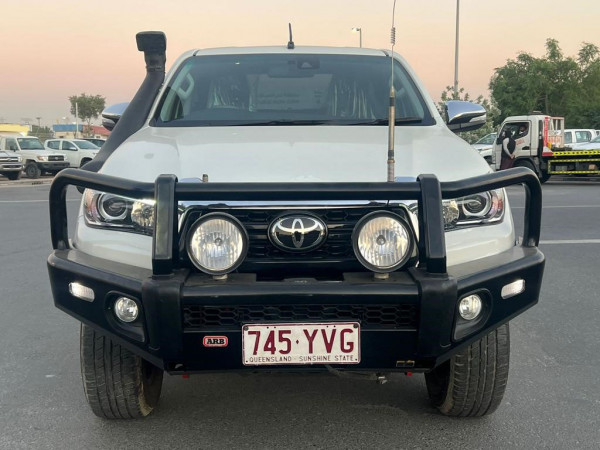 Toyota Hilux 2020  White RHD Diesel AT Pickup 4WD view 12