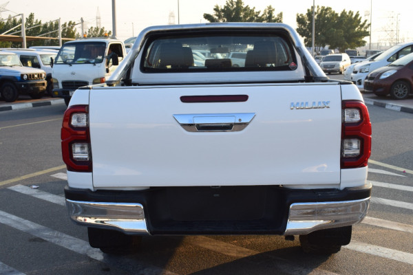 Toyota Hilux 2016  White RHD Diesel MT Pickup 4WD view 16