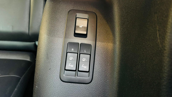 Toyota Prado 2016/ Black RHD Diesel AT SUV 4WD view 2