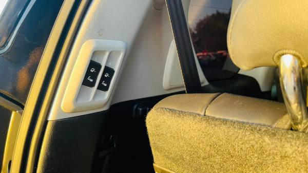Toyota Prado 2016/ Black RHD Diesel AT SUV 4WD view 35