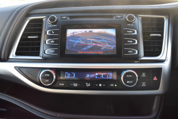 Toyota Kluger 2014  Grey RHD Petrol AT SUV 4WD