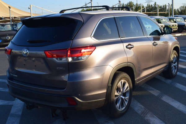 Toyota Kluger 2014  Grey RHD Petrol AT SUV 4WD view 6