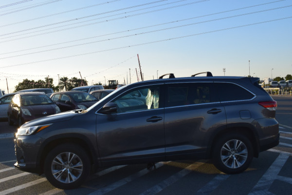 Toyota Kluger 2014  Grey RHD Petrol AT SUV 4WD view 13