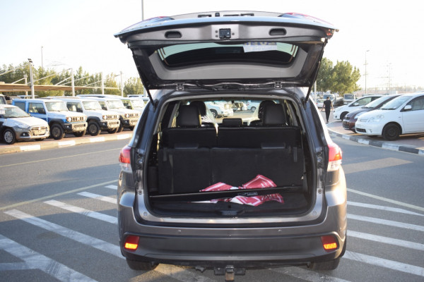 Toyota Kluger 2014  Grey RHD Petrol AT SUV 4WD view 14