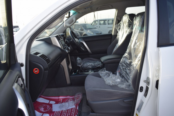 Toyota Prado 2010/ White RHD Diesel AT SUV 4WD view 4