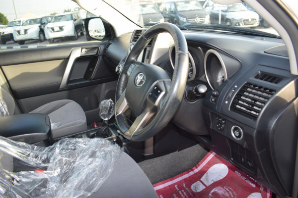 Toyota Prado 2010/ White RHD Diesel AT SUV 4WD view 10
