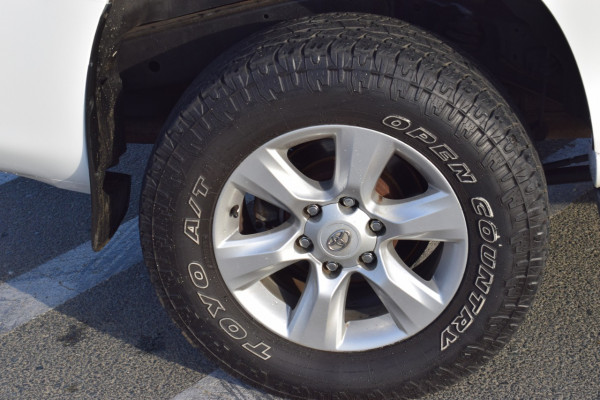 Toyota Prado 2010/ White RHD Diesel AT SUV 4WD view 20