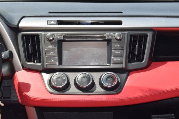 Toyota RAV 4 2015  Silver LHD Petrol AT SUV 2WD view 22