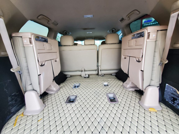 Toyota Land Cruiser 2008  White LHD Petrol AT SUV 4WD view 16