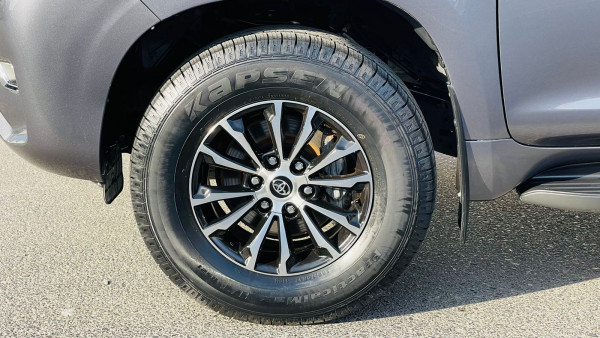 Toyota Prado 2015/ Grey RHD Petrol AT SUV 4WD view 19