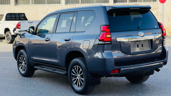 Toyota Prado 2015/ Grey RHD Petrol AT SUV 4WD view 21