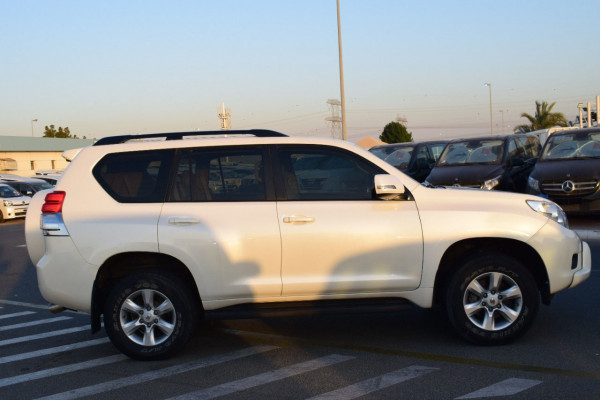 Toyota Prado 2012  White LHD Petrol AT SUV 4WD