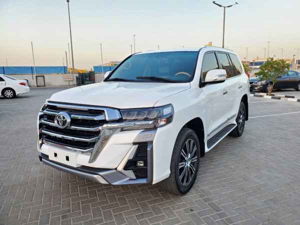 Toyota Land Cruiser 2008  White LHD Petrol AT SUV 4WD view 4