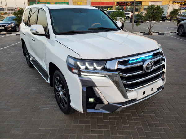 Toyota Land Cruiser 2008  White LHD Petrol AT SUV 4WD view 12