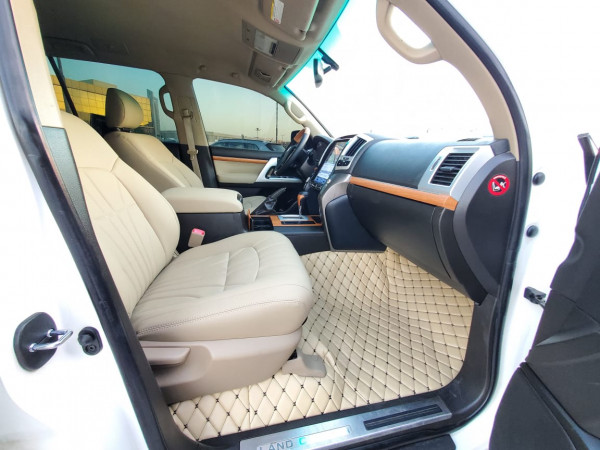 Toyota Land Cruiser 2008  White LHD Petrol AT SUV 4WD view 17
