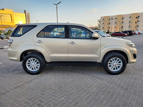 Toyota Fortuner 2012  Gold LHD Petrol AT SUV 4WD view 6