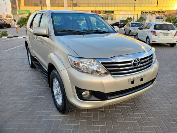 Toyota Fortuner 2012  Gold LHD Petrol AT SUV 4WD view 8