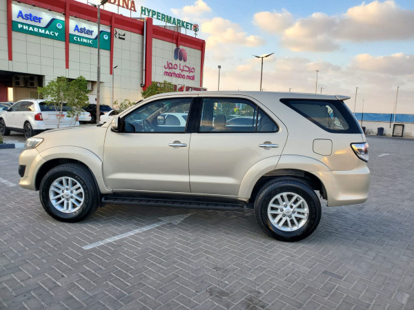 Toyota Fortuner 2012  Gold LHD Petrol AT SUV 4WD view 9