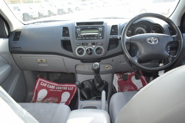 Toyota Hilux 2014  White RHD Diesel MT Pickup 4WD