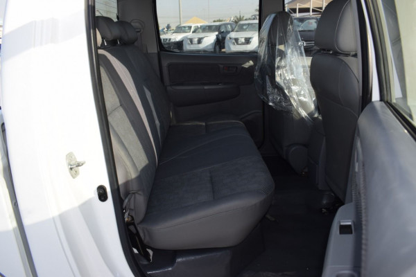 Toyota Hilux 2014  White RHD Diesel MT Pickup 4WD view 14