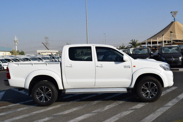 Toyota Hilux 2014  White RHD Diesel MT Pickup 4WD view 16