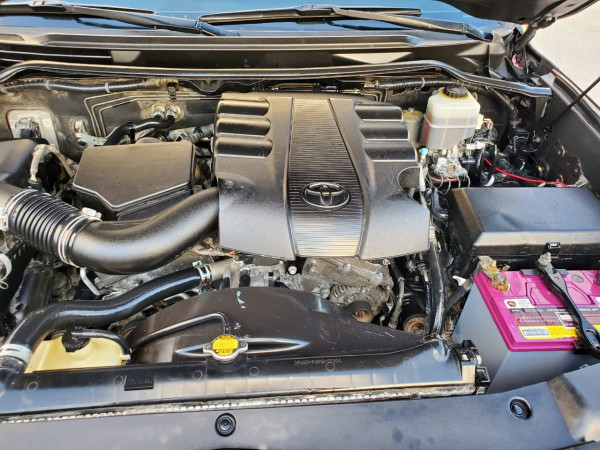 Toyota Land Cruiser 2014/ Grey LHD Petrol AT SUV 4WD