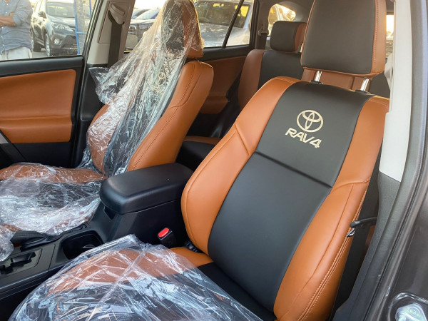 Toyota RAV 4 2018  Grey RHD Petrol AT SUV 2WD view 3
