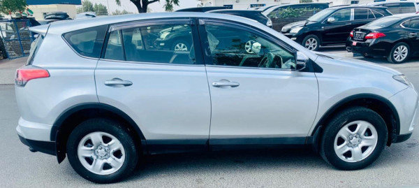 Toyota RAV 4 2016  Silver RHD Petrol AT SUV 4WD view 5