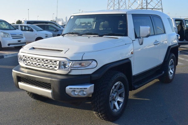 Toyota FJ Cruiser 2015/ White RHD Petrol AT SUV 4WD view 23