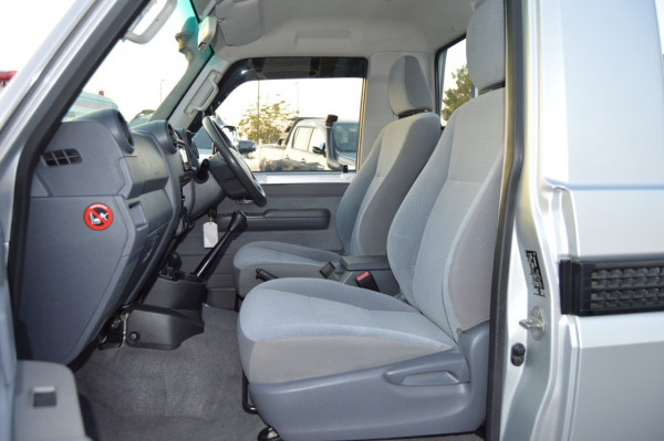 Toyota Land Cruiser 2017  Silver RHD Diesel MT Pickup 4WD view 8