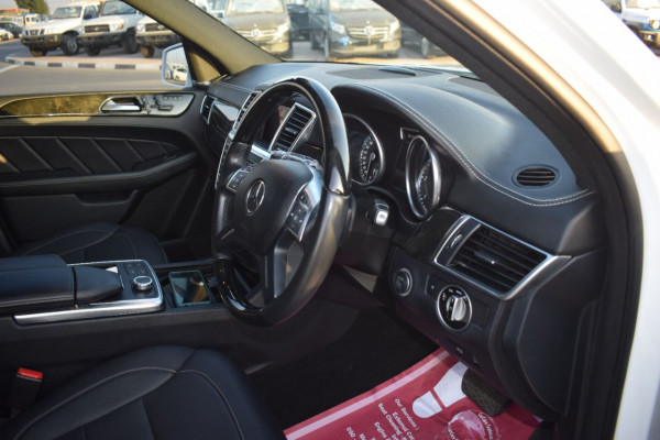 Mercedes-Benz GL350 2015  White RHD Diesel AT SUV 4WD view 15