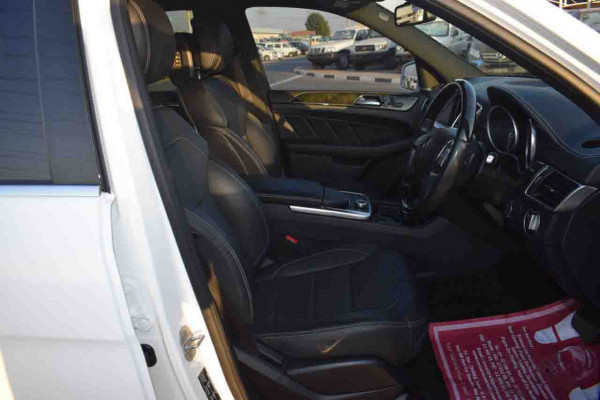 Mercedes-Benz GL350 2015  White RHD Diesel AT SUV 4WD view 26