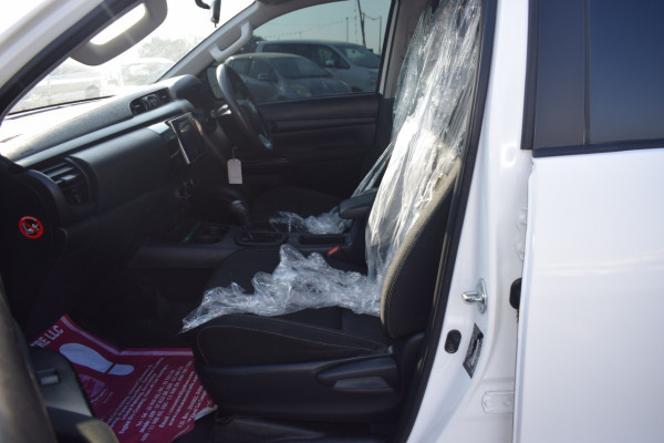 Toyota Hilux 2019  White RHD Diesel AT SUV 4WD view 12