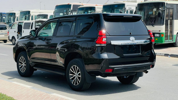 Toyota Prado 2015 03 Black RHD Petrol AT SUV 4WD view 20