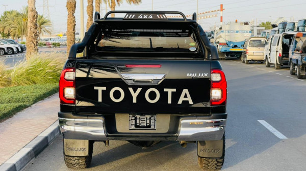 Toyota Hilux 2018/ Black RHD Diesel AT Pickup 4WD view 9