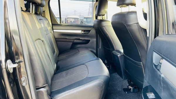 Toyota Hilux 2018/ Black RHD Diesel AT Pickup 4WD view 13