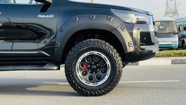 Toyota Hilux 2018/ Black RHD Diesel AT Pickup 4WD view 22