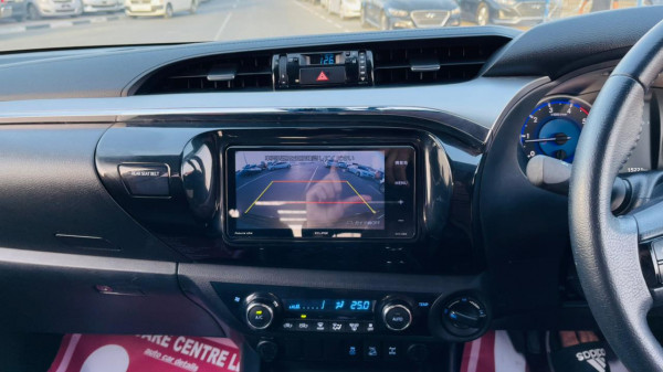 Toyota Hilux 2018/ Black RHD Diesel AT Pickup 4WD view 25