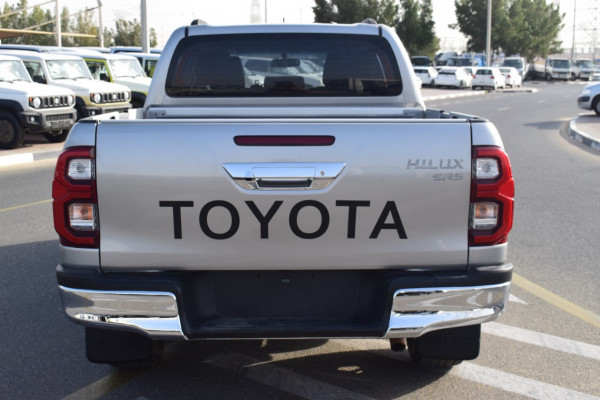 Toyota Hilux 2016  Grey Metallic RHD Diesel AT Pickup 4WD view 9