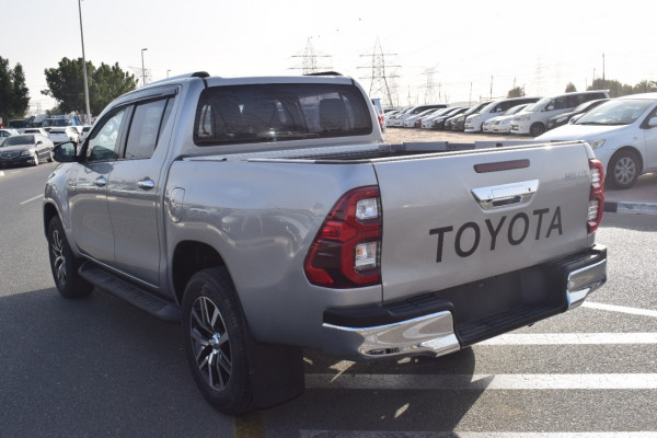 Toyota Hilux 2016  Grey Metallic RHD Diesel AT Pickup 4WD view 11