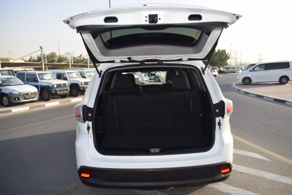 Toyota Kluger 2016  White RHD Petrol AT SUV 2WD view 8