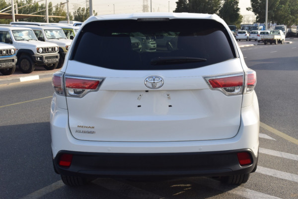 Toyota Kluger 2016  White RHD Petrol AT SUV 2WD view 11